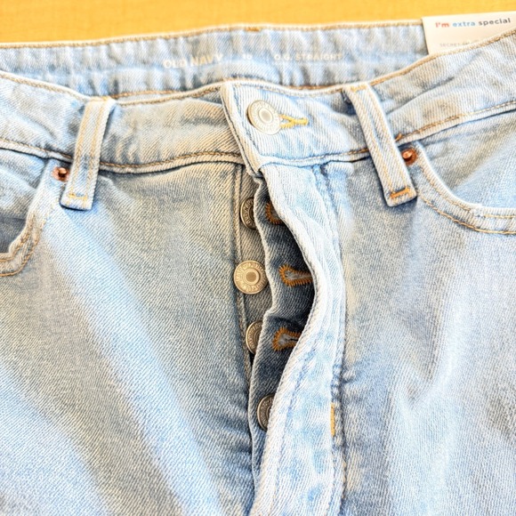 Old Navy Women Distressed Stretch Straight High Rise Buttons Blue Shorts 10 NWT - Picture 4 of 13